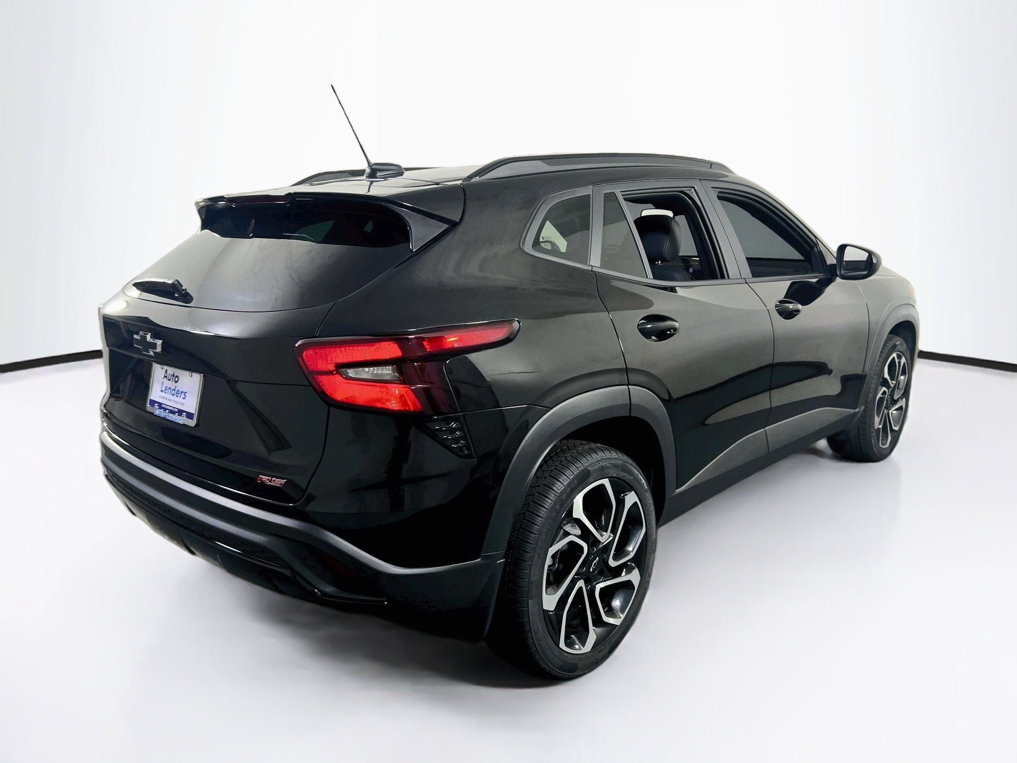 Used 2026 Chevrolet Trax RS FWD image 5