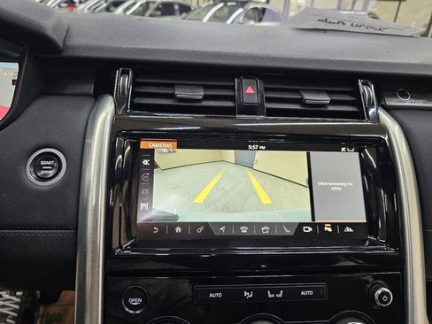 Used 2018 Land Rover Discovery HSE AWD/4WD image 35