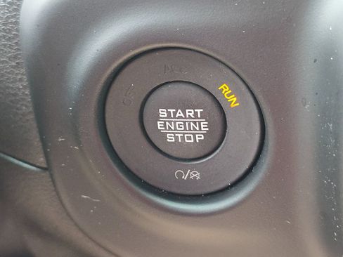 Used 2023 Jeep Wrangler Unlimited Sahara w/ Cold Weather Group AWD/4WD image 30