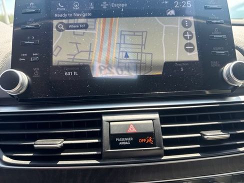 Used 2021 Honda Accord Touring image 18