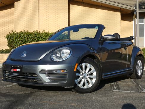 Used 2018 Volkswagen Beetle 2.0T S image 13