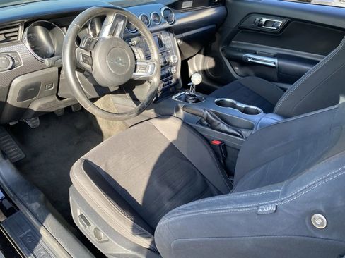 Used 2017 Ford Mustang GT w/ GT Performance Package image 9