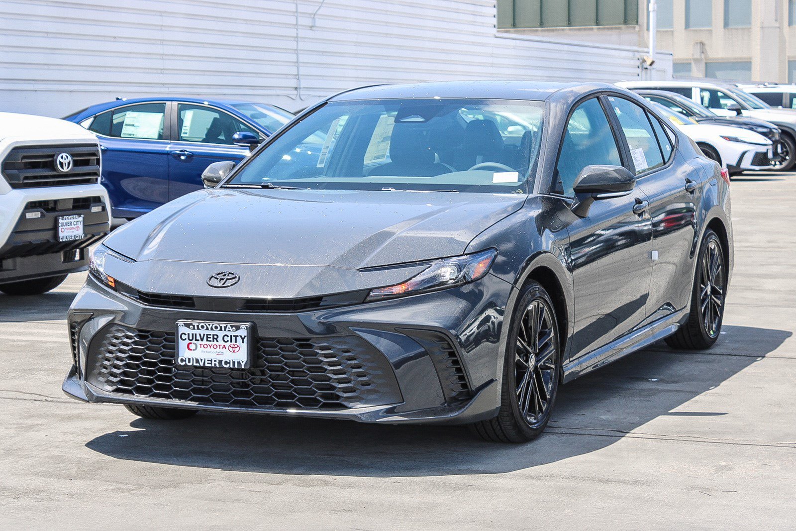 New 2026 Toyota Camry SE FWD image 3