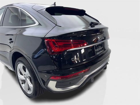 Used 2023 Audi Q5 2.0T Premium image 19