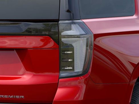 New 2025 Chevrolet Suburban Premier AWD/4WD image 11