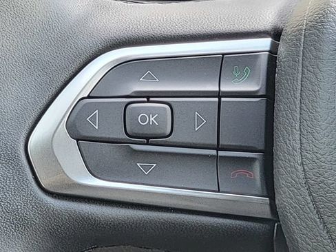 Certified 2024 Jeep Compass Latitude AWD/4WD image 33