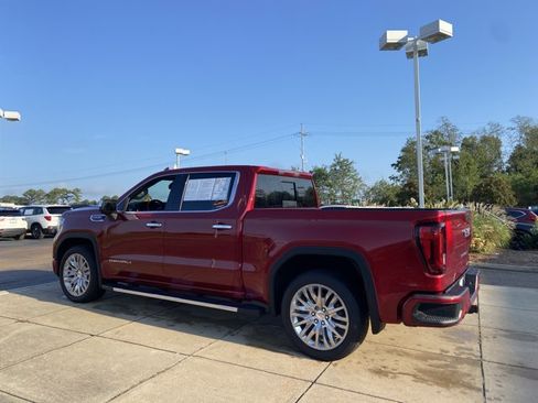 Used 2022 GMC Sierra 1500 Denali w/ Driver Alert Package II AWD/4WD image 8