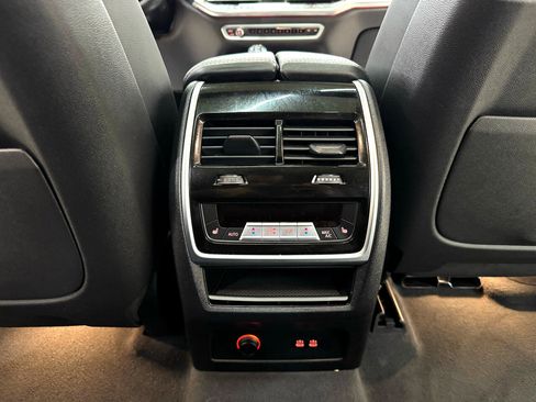 Used 2019 BMW X7 xDrive50i w/ Off-Road Package image 38