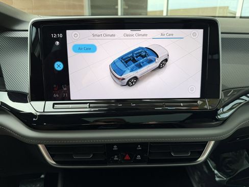 Used 2024 Volkswagen Atlas Cross Sport SEL image 24