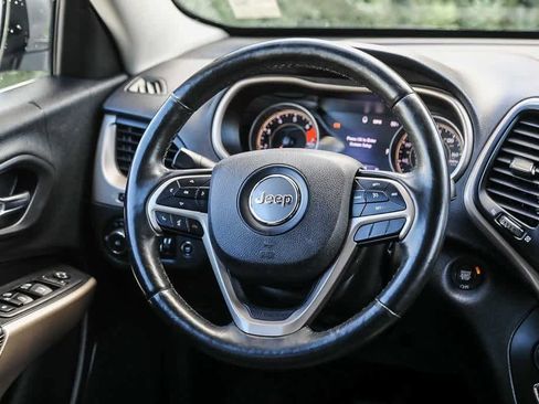 Used 2018 Jeep Cherokee Limited image 14