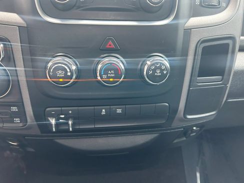 Used 2018 RAM 1500 Express AWD/4WD image 8