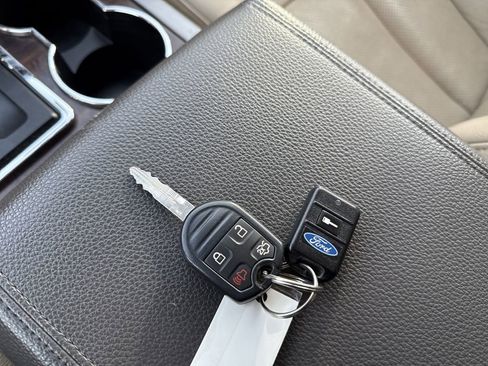 Used 2014 Ford Expedition EL XLT w/ Equipment Group 202A image 29