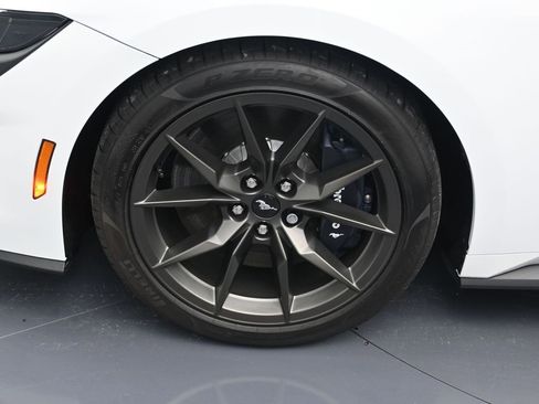 New 2025 Ford Mustang Dark Horse image 9