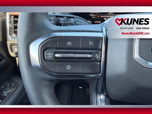 Used 2025 GMC Yukon Denali AWD/4WD image 17