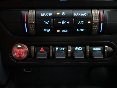 Used 2022 Ford Mustang Shelby GT500 w/ Technology Package image 86