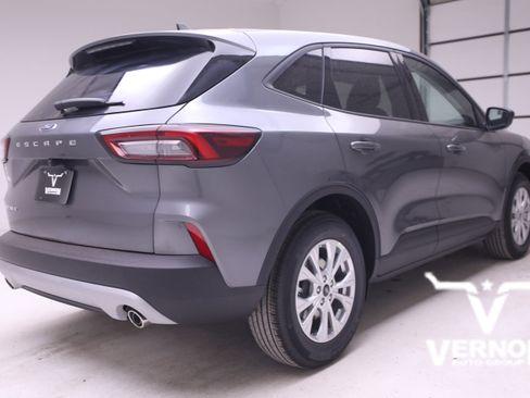 New 2025 Ford Escape Active w/ Cold Weather Package image 5