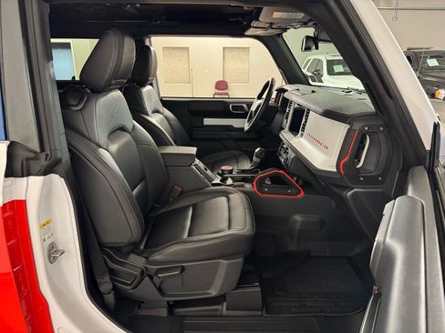 Used 2025 Ford Bronco Stroppe Edition image 34