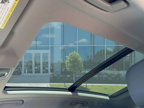 New 2025 Audi Q5 Premium image 16