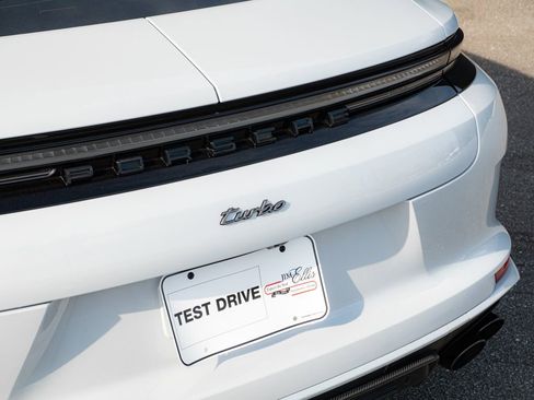Certified 2025 Porsche Panamera Turbo image 39