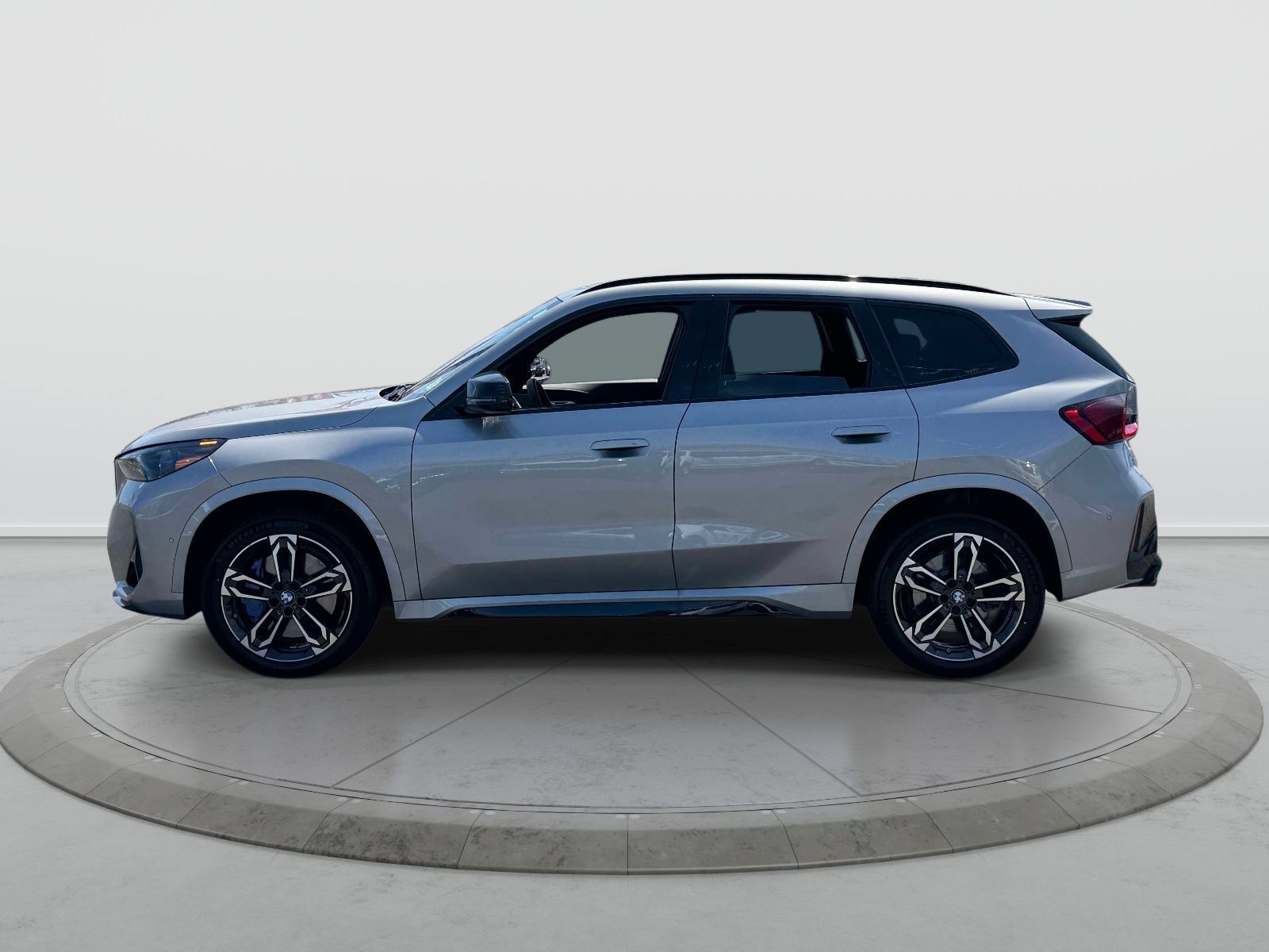 Used 2026 BMW X1 M35i w/ Technology Package AWD/4WD image 4