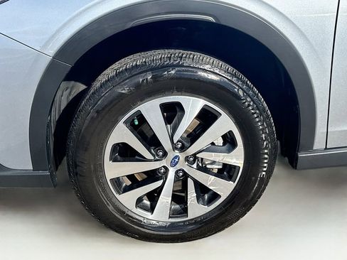 Used 2020 Subaru Outback Premium image 41