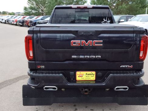 Used 2022 GMC Sierra 1500 AT4 w/ AT4 Premium Package AWD/4WD image 6