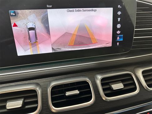 Used 2023 Mercedes-Benz GLS 450 4MATIC image 25