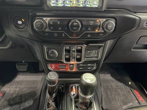 Used 2022 Jeep Gladiator Mojave w/ LED Lighting Group AWD/4WD image 22