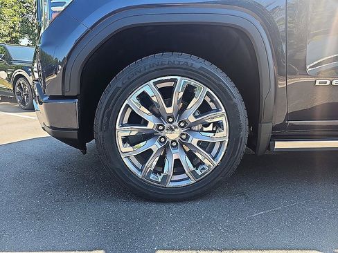 Used 2023 GMC Sierra 1500 Denali w/ Denali Reserve Package AWD/4WD image 10