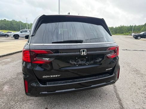 Used 2025 Honda Odyssey Sport-L image 11