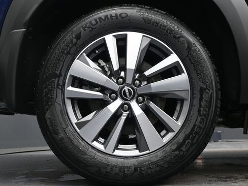 New 2026 Nissan Pathfinder SL image 9