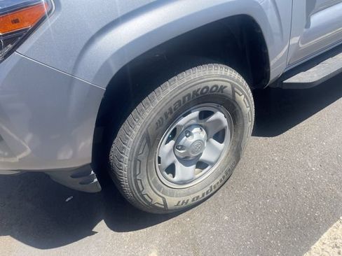 Certified 2018 Toyota Tacoma SR w/ SR Convenience Package AWD/4WD image 7