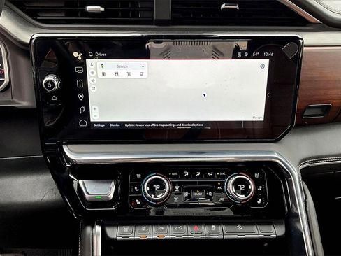 Used 2024 GMC Sierra 2500 Denali Ultimate image 26