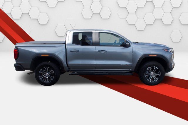 Used 2025 GMC Canyon AT4 w/ AT4 Premium Package AWD/4WD image 7