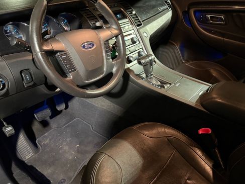 Used 2011 Ford Taurus Limited w/ 301A Rapid Spec Order Code image 4