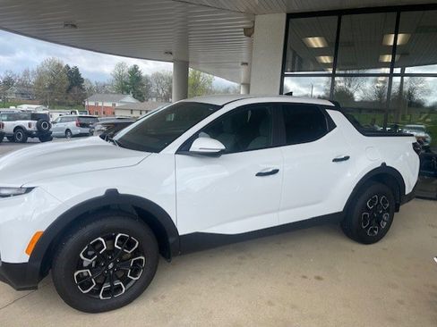 Used 2024 Hyundai Santa Cruz SEL AWD/4WD image 2