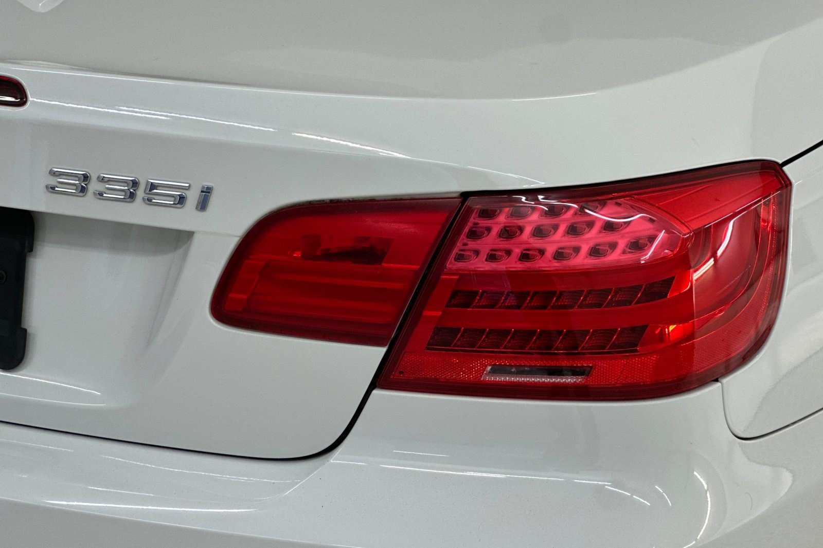 Used 2011 BMW 335i Convertible RWD image 29