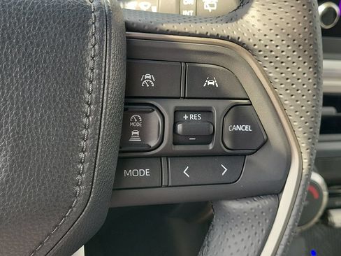 New 2026 Toyota 4Runner SR5 AWD/4WD image 10