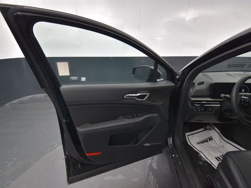 Used 2026 Kia Sportage X-Line w/ X-Line Technology Package image 8