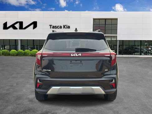 Used 2024 Kia Seltos EX AWD/4WD image 5