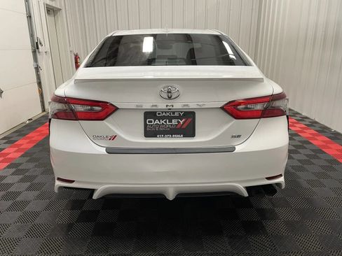 Used 2023 Toyota Camry SE FWD image 3