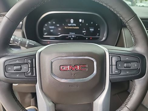 Used 2023 GMC Yukon XL SLT w/ SLT Premium Package RWD image 21