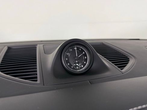 Certified 2025 Porsche Macan image 29