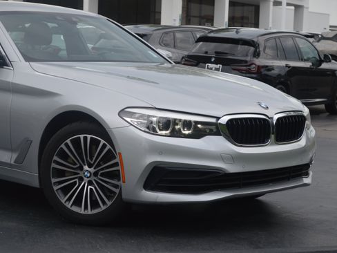 Used 2020 BMW 530i RWD image 2