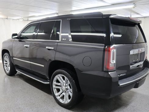Used 2017 GMC Yukon SLT AWD/4WD image 5