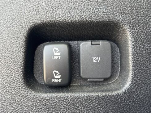 Used 2023 Ford Edge Titanium AWD/4WD image 33
