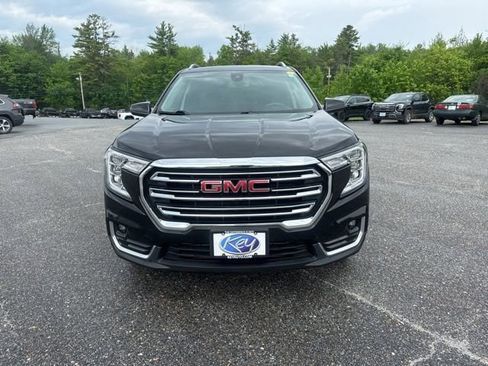 Used 2024 GMC Terrain SLT AWD/4WD image 2