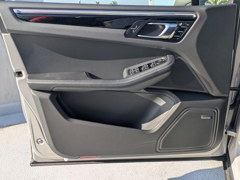 New 2025 Porsche Macan S image 13