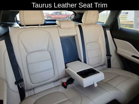 Used 2017 Jaguar F-PACE Prestige image 30