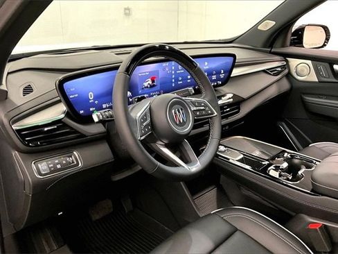 Used 2025 Buick Enclave Avenir w/ Super Cruise Package image 13